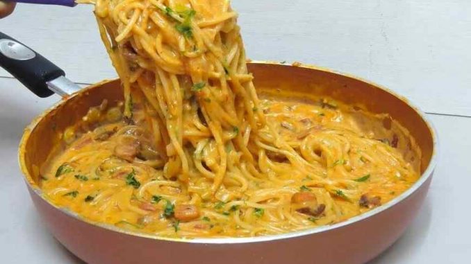 Champignons Spaghetti aus der Pfanne