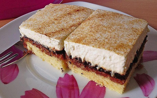 PFLAUMENMUSKUCHEN