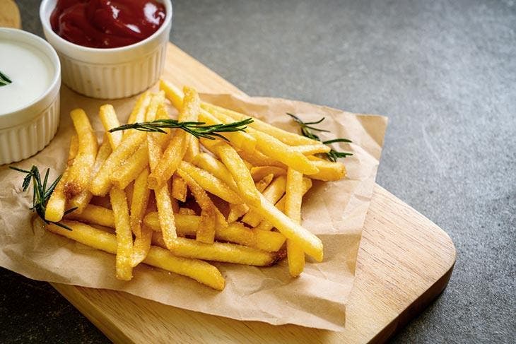 Der Trick der Köche für sehr knusprige Fingerleck-Pommes 2 knusprige Pommes
