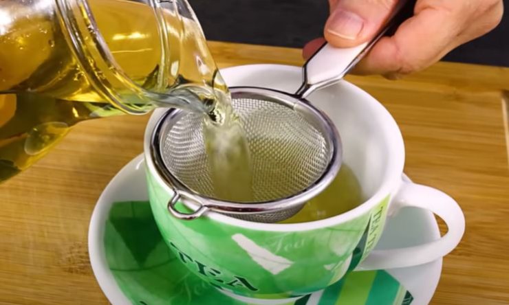 Tee mit diesen 2 Zutaten: Brennnessel und Oregano Tee mit diesen 2 Zutaten: Brennnessel und Oregano