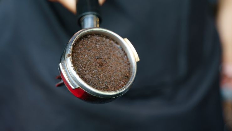 Gartenflüssigkeit mit Kaffeesatz. Gartenflüssigkeit mit Kaffeesatz.