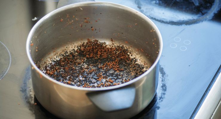 Ein verbrannter Topf Ein verbrannter Topf